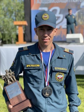 Сегодня в шоу "Победители" выступит Виталий Петроченко, командир отделения 1 пожарно-спасательной части