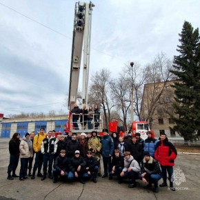 Будущие специалисты в гостях у огнеборцев