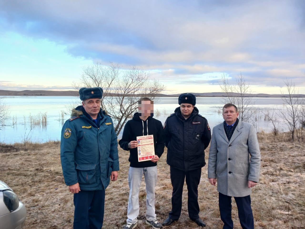 Полицейские Верхнеуральского района продолжают проведение профилактических рейдов в рамках обеспечения безопасности на водных объектах