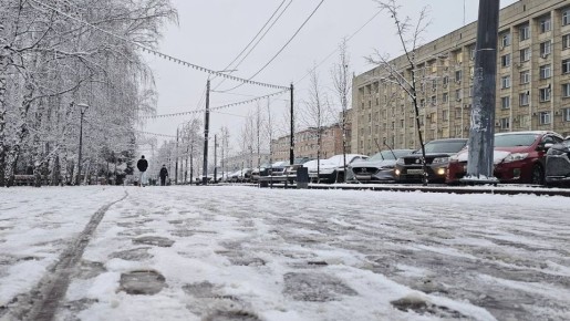 Управляющие компании Челябинска вывели на улицы более 1,5 тысяч дворников