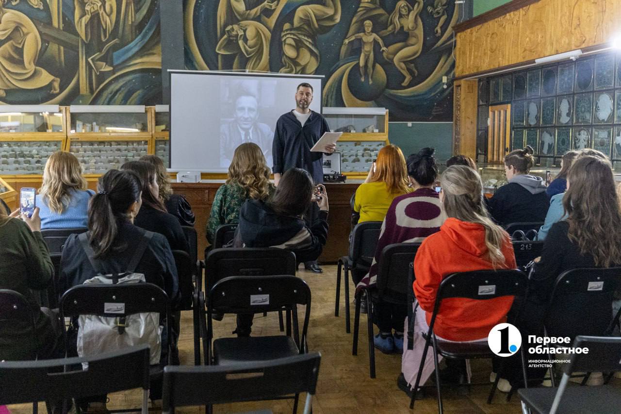 В Ильменском заповеднике под Миассом открылась инсталляция современного искусства под названием «Биостанция» В Ильменском заповеднике под Миассом открылась инсталляция современного искусства под названием «Биостанция»