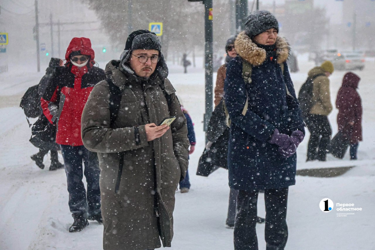 В Челябинске сегодня снежно и скользко