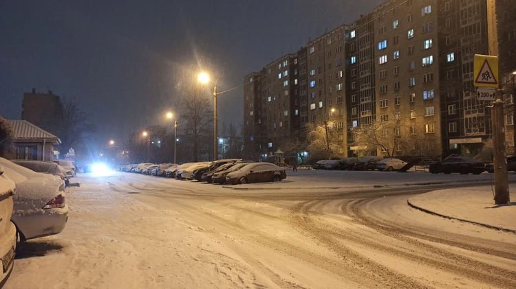 Челябинск засыпало снегом, грядет похолодание до -20 Челябинск засыпало снегом, грядет похолодание до -20