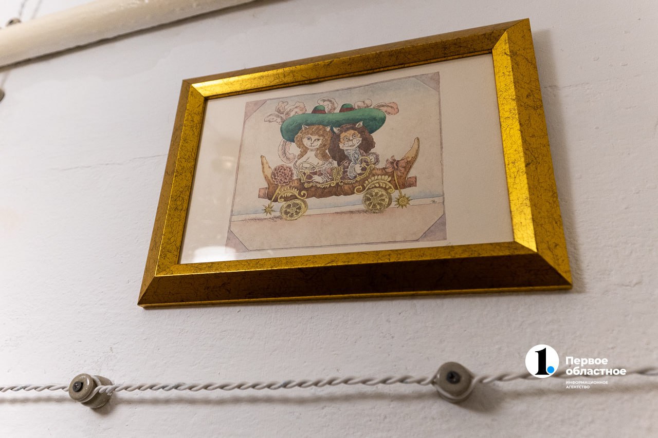 Многодетная семья из Челябинска открыла в своей квартире музей XX века Многодетная семья из Челябинска открыла в своей квартире музей XX века