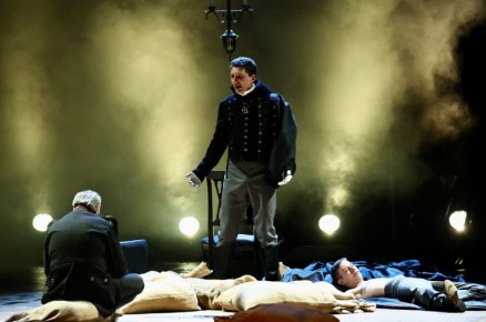 Южноуральцам показали спектакль «Ростовы» о семье из «Войны и мира»