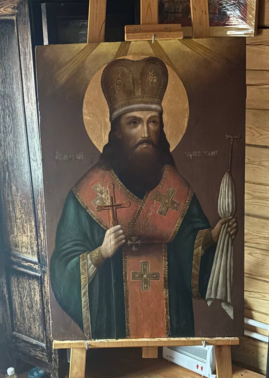 Старинную икону восстанавливают в Челябинской области Старинную икону восстанавливают в Челябинской области