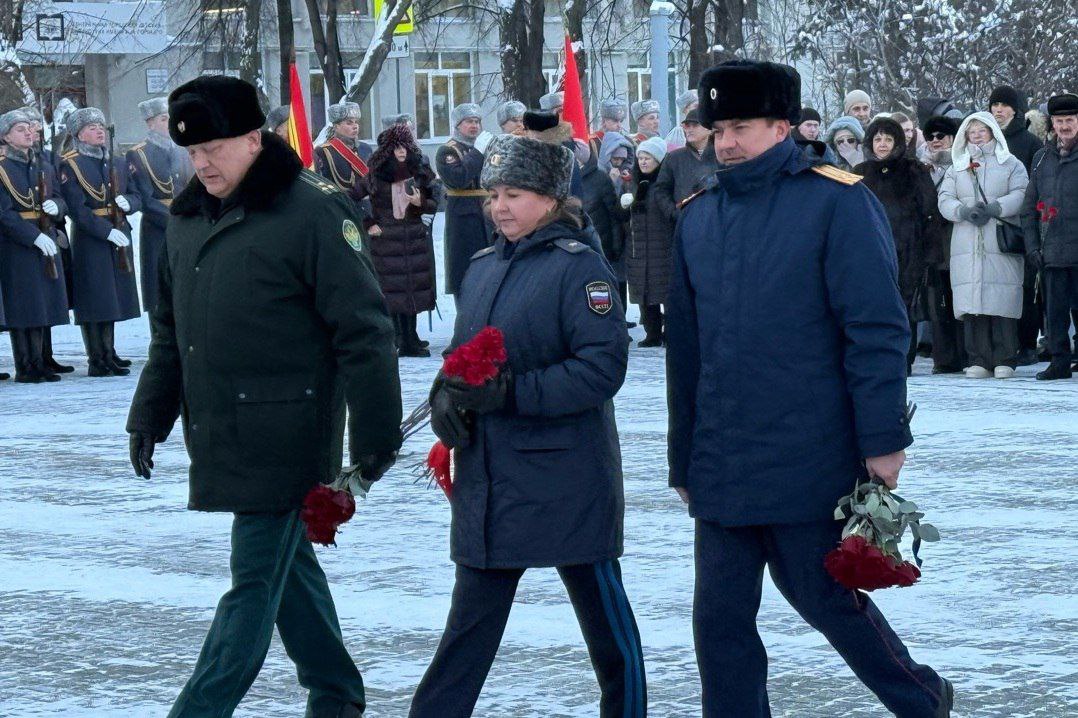 Исполняющий обязанности руководителя регионального СКР принял участие в торжественном мероприятии, посвященном Дню Героев Отечества Исполняющий обязанности руководителя регионального СКР принял участие в торжественном мероприятии, посвященном Дню Героев Отечества