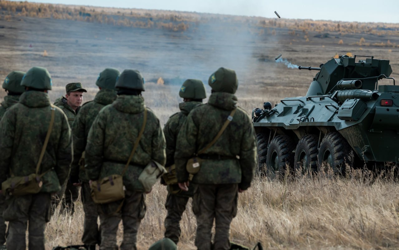 Текслер и Лошкин поздравили челябинцев с Днем Героев Отечества