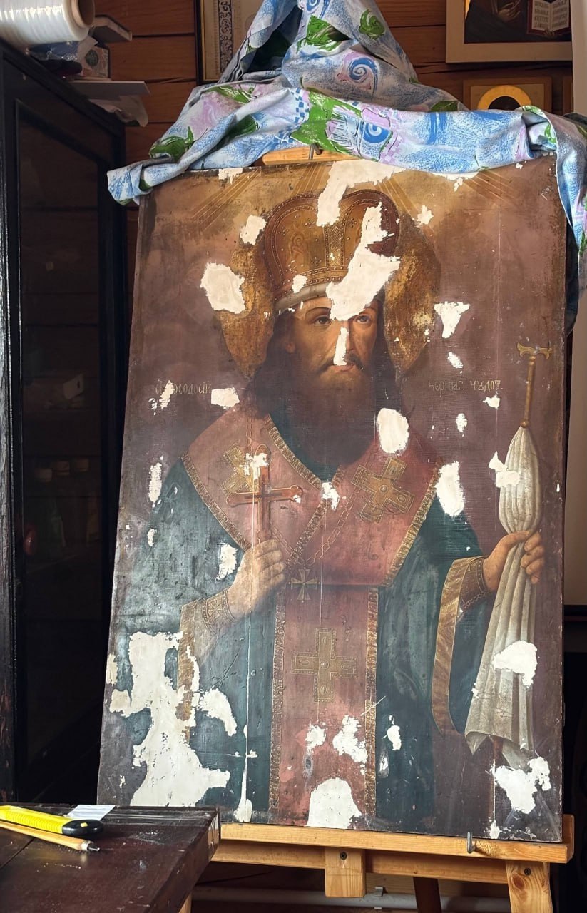 Старинную икону восстанавливают в Челябинской области Старинную икону восстанавливают в Челябинской области