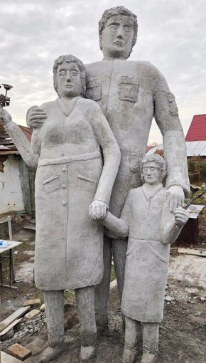 «Вообще мы не против установления памятника воинам СВО, но покрасивее»