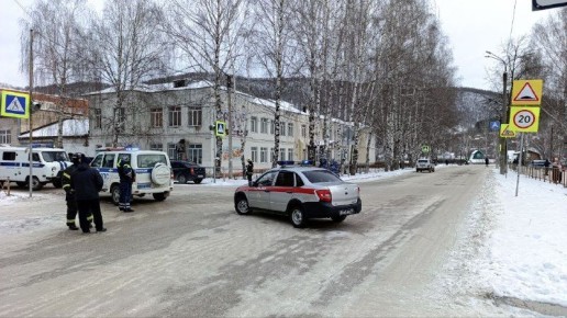 Школу в Челябинской области эвакуировали из-за сообщения о минировании