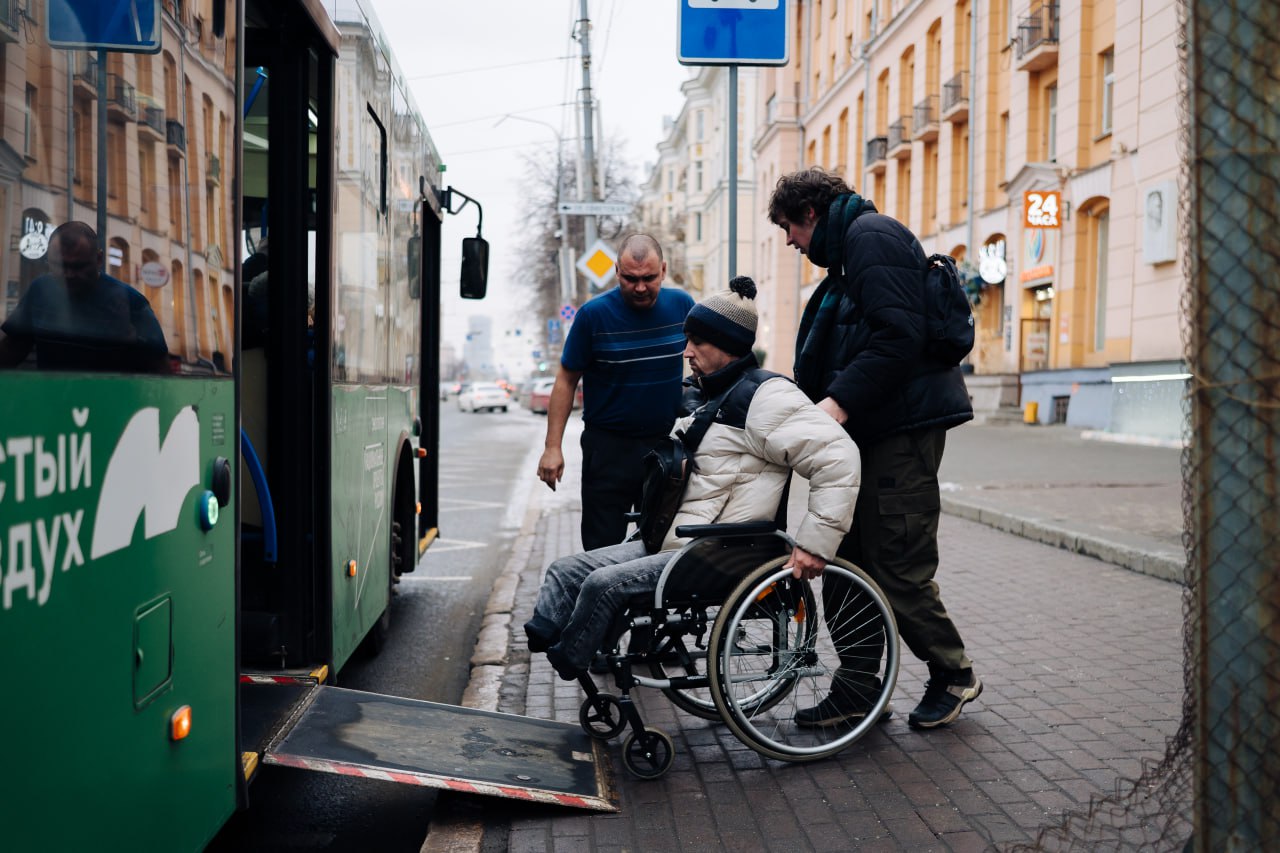 Каждая ступенька — западня: штурмуем городскую среду вместе с лишившимся ног бойцом СВО Каждая ступенька — западня: штурмуем городскую среду вместе с лишившимся ног бойцом СВО