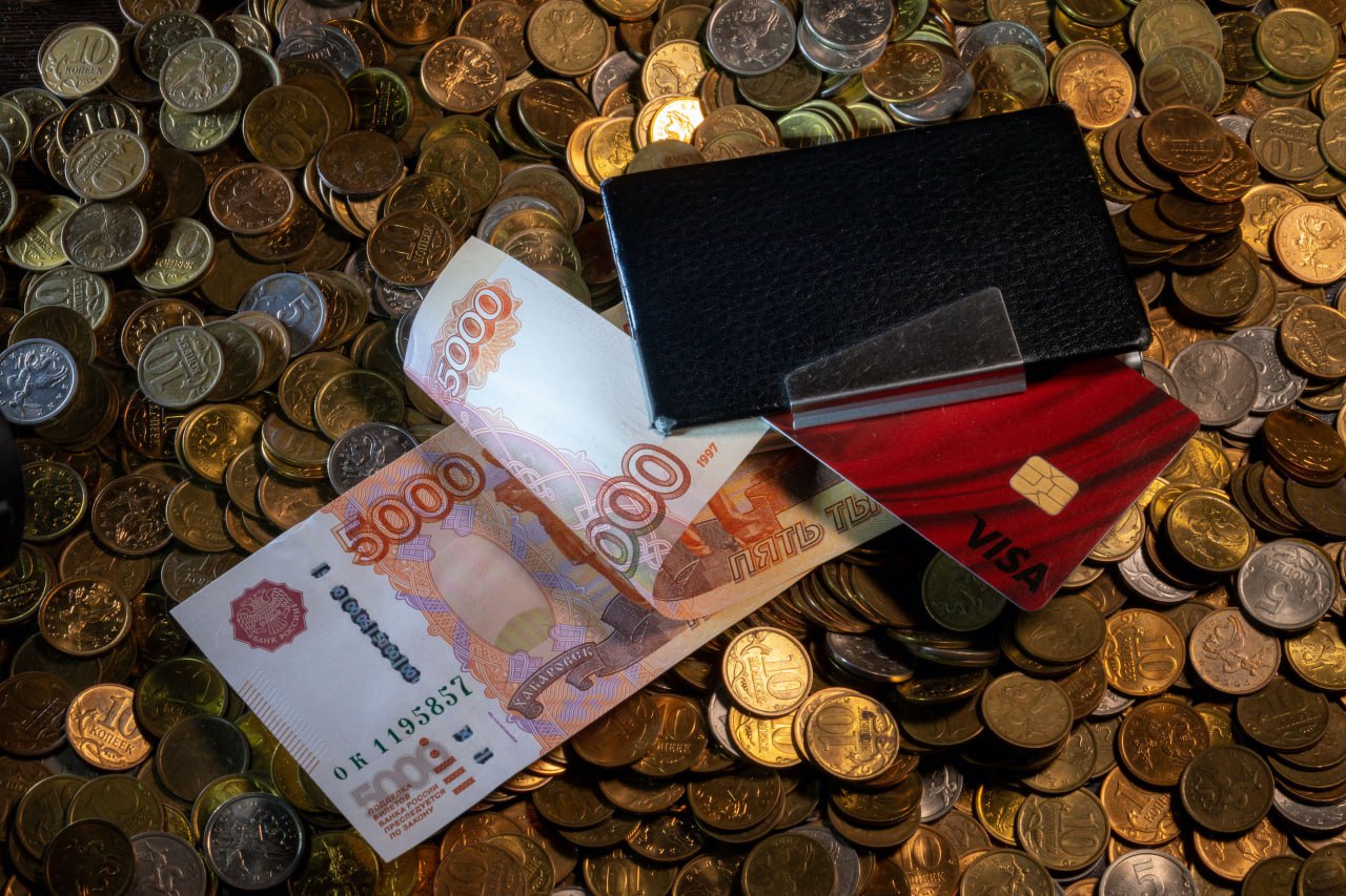 В Челябинске раскрыли крупнейшую аферу с банковскими картами