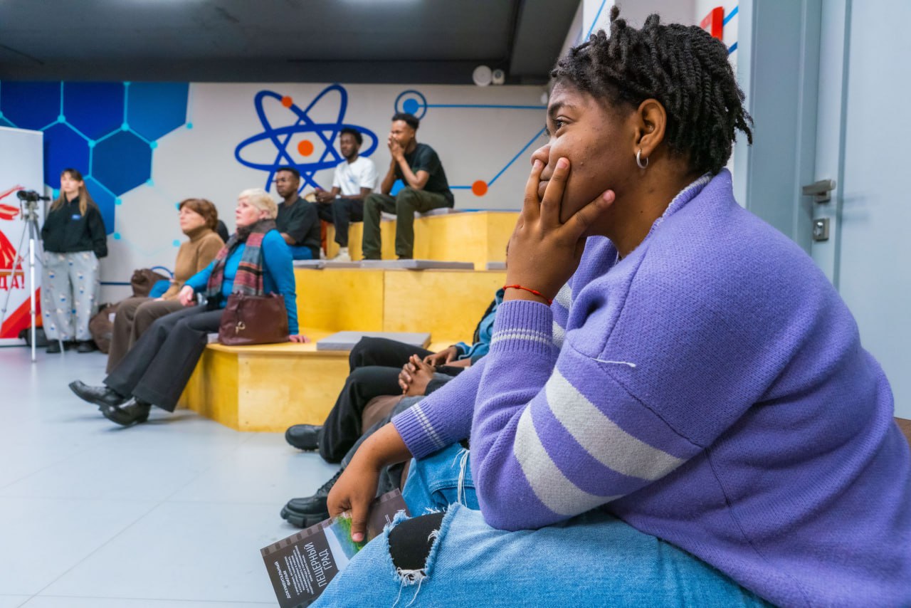 Иностранные студенты познакомились с уникальным фильмом о южноуральских пещерах Иностранные студенты познакомились с уникальным фильмом о южноуральских пещерах