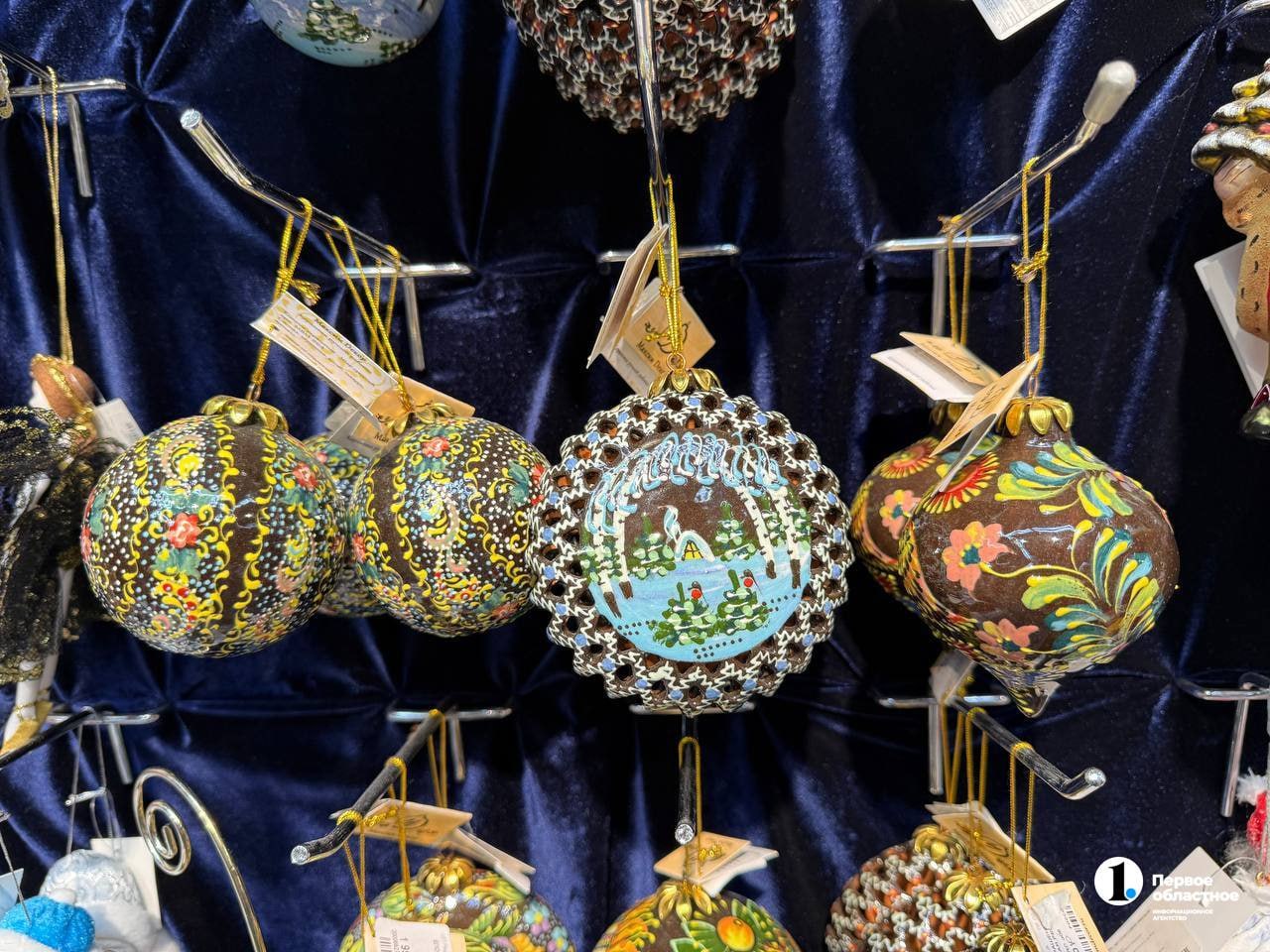 Не шарики, а сокровища: в каких елочных игрушках хранится история и цена новогоднего праздника? Не шарики, а сокровища: в каких елочных игрушках хранится история и цена новогоднего праздника?