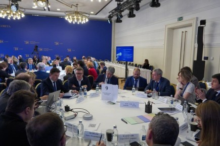 Алексей Текслер в Москве обсудил стратегию подготовки специалистов