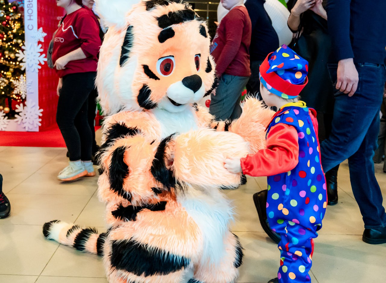 «Необыкновенные елки» в Челябинске ждут 8 тысяч гостей