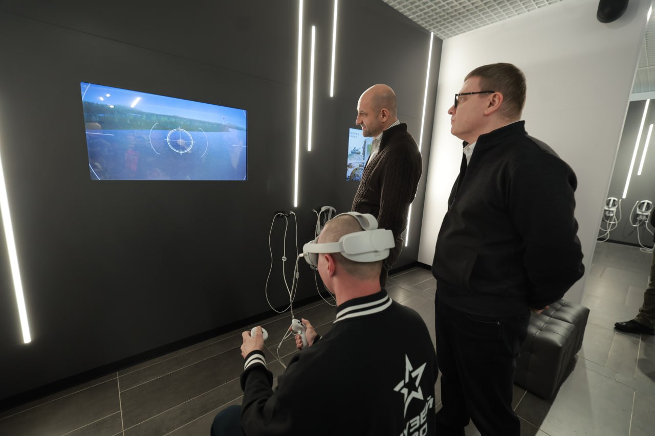 Артем Жога и Алексей Текслер посетили музей СВО в Челябинске Артем Жога и Алексей Текслер посетили музей СВО в Челябинске