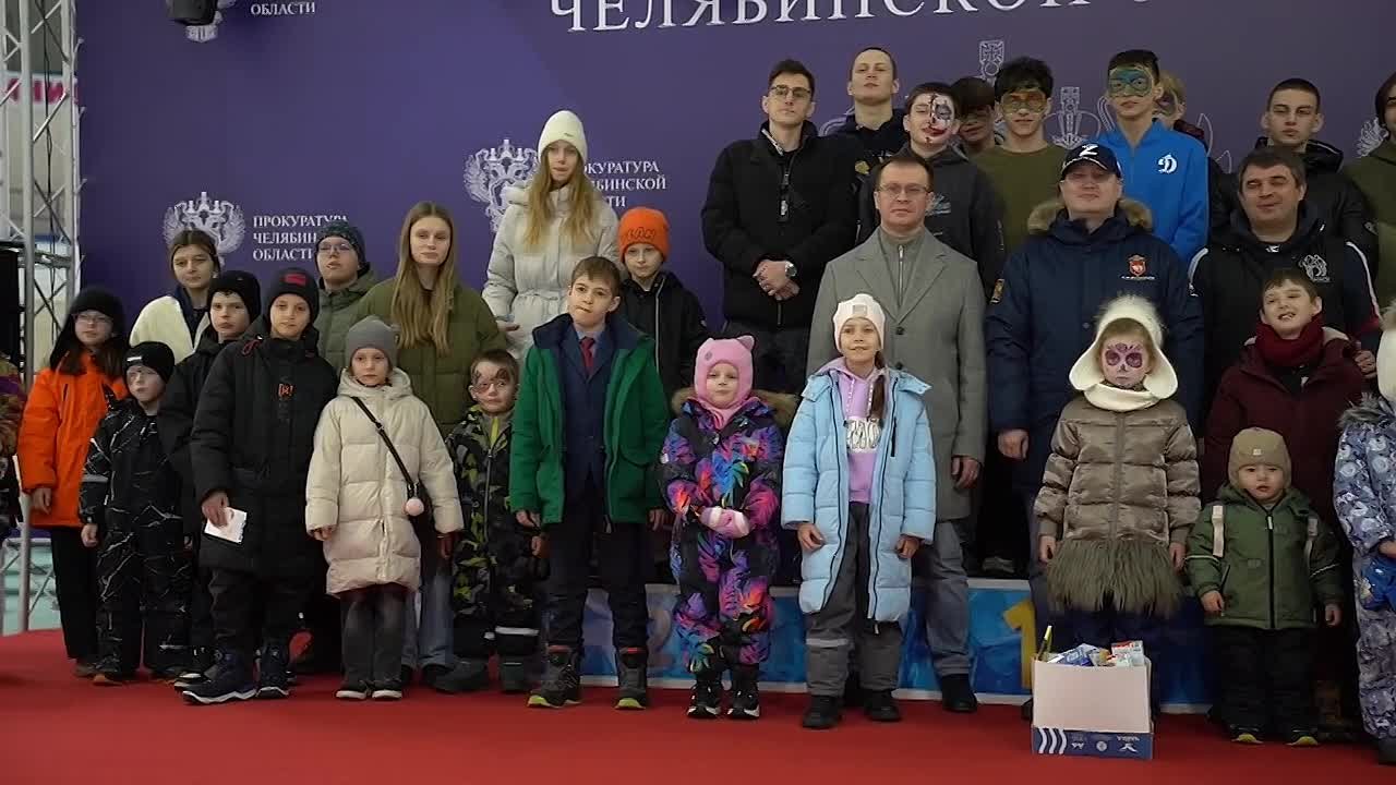 Полицейские Челябинской области приняли участие в благотворительном турнире турнир по кёрлингу