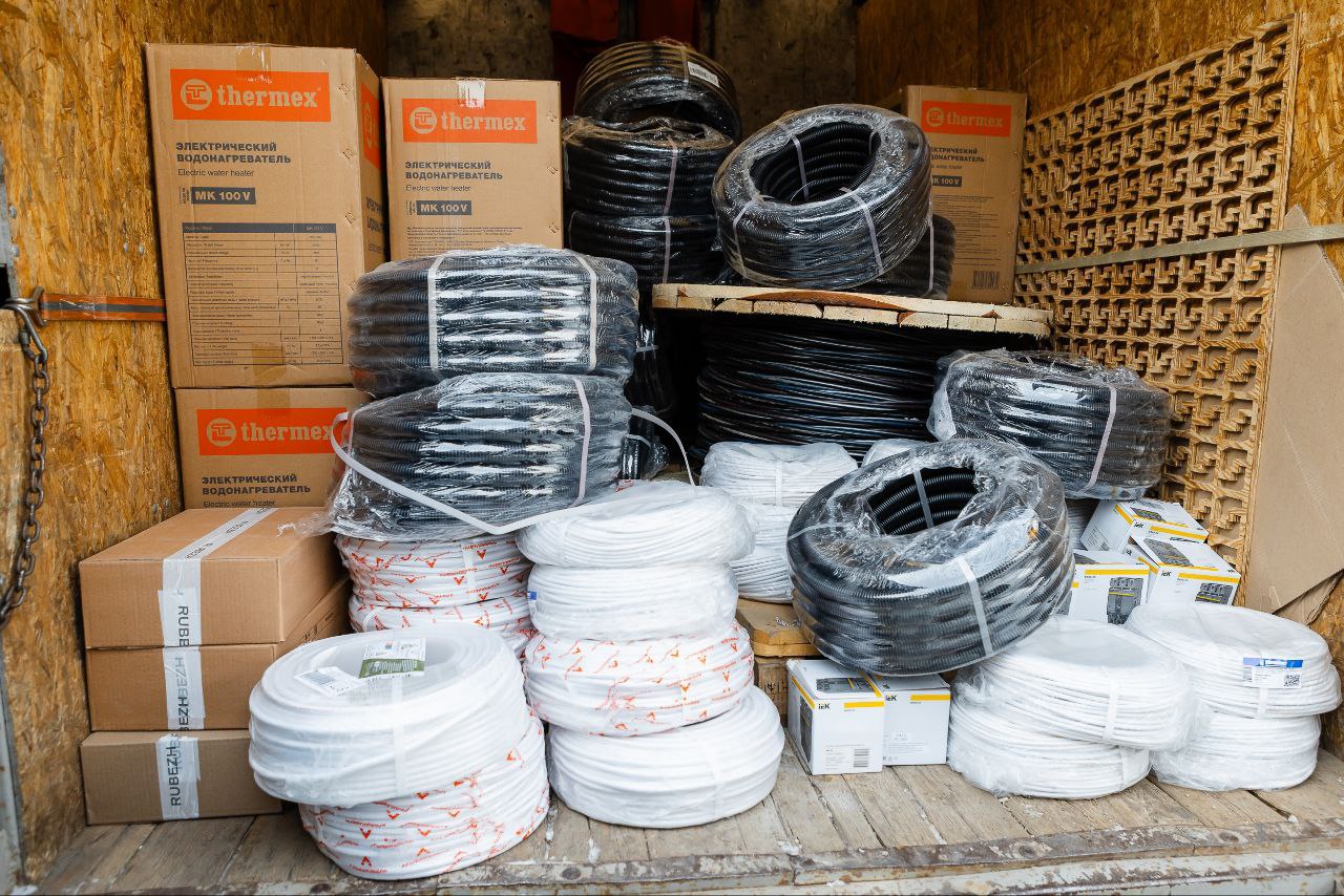 Из Челябинска в зону СВО отправили очередной гуманитарный груз Из Челябинска в зону СВО отправили очередной гуманитарный груз