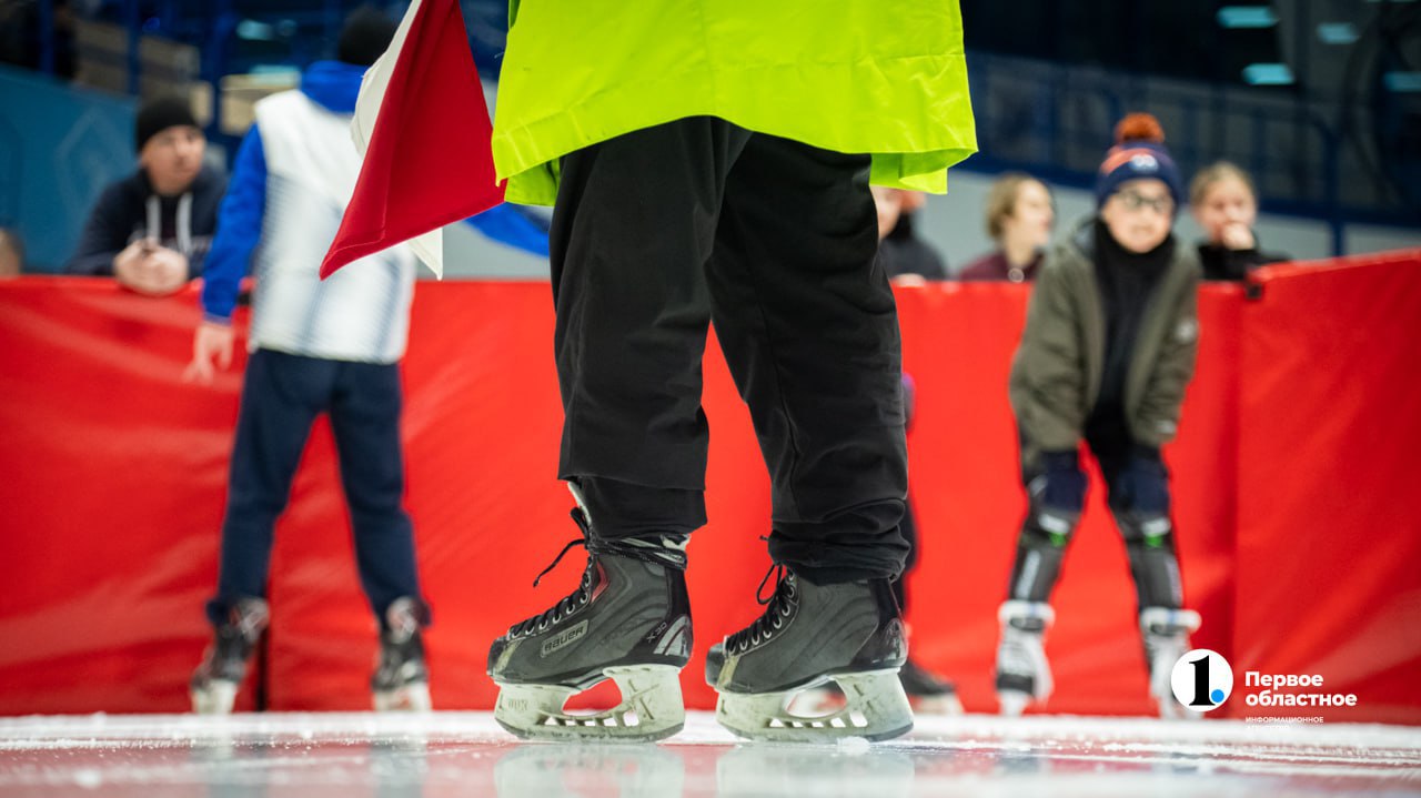 Челябинцы устроили забег во Всемирный День катания на коньках Челябинцы устроили забег во Всемирный День катания на коньках