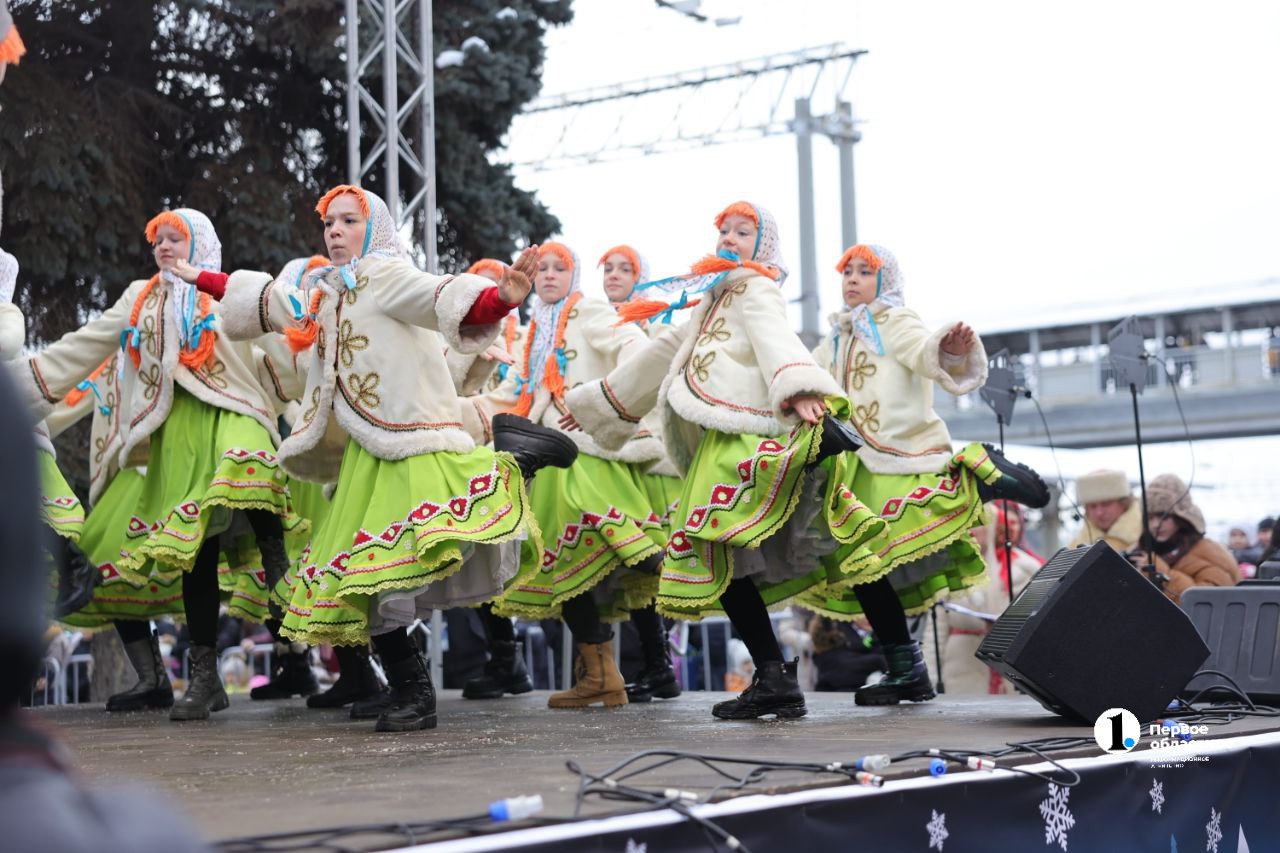 Поезд Деда Мороза приехал в Челябинск Поезд Деда Мороза приехал в Челябинск