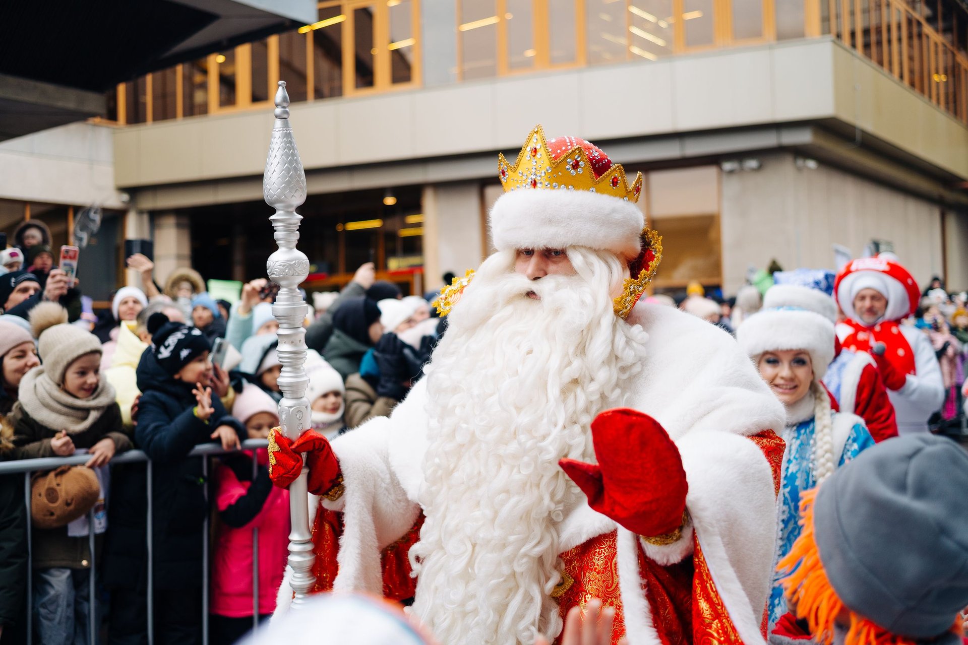 Праздник к нам приходит: в Челябинск прибыл поезд Деда Мороза из Великого Устюга Праздник к нам приходит: в Челябинск прибыл поезд Деда Мороза из Великого Устюга