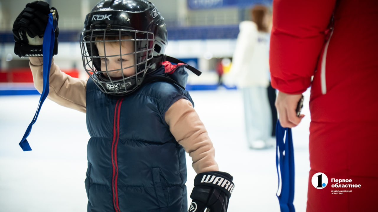 Челябинцы устроили забег во Всемирный День катания на коньках Челябинцы устроили забег во Всемирный День катания на коньках