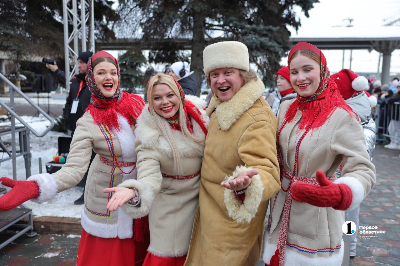 Поезд Деда Мороза приехал в Челябинск Поезд Деда Мороза приехал в Челябинск