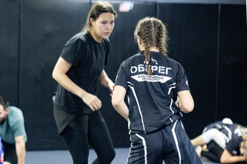 Расскажите всем о бойцовском клубе: ветеран СВО продал квартиру, чтобы учить детей ММА Расскажите всем о бойцовском клубе: ветеран СВО продал квартиру, чтобы учить детей ММА