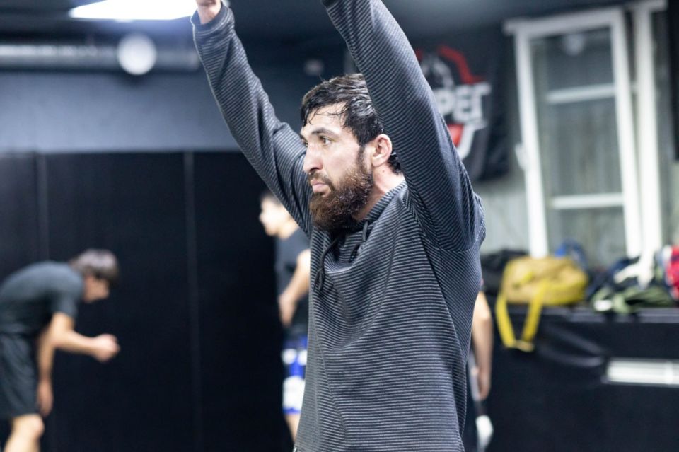 Расскажите всем о бойцовском клубе: ветеран СВО продал квартиру, чтобы учить детей ММА Расскажите всем о бойцовском клубе: ветеран СВО продал квартиру, чтобы учить детей ММА