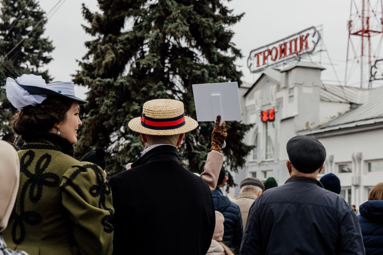 Ретропоезд из Челябинска в Троицк доставит горожан на купеческий бал в новогодние праздники Ретропоезд из Челябинска в Троицк доставит горожан на купеческий бал в новогодние праздники