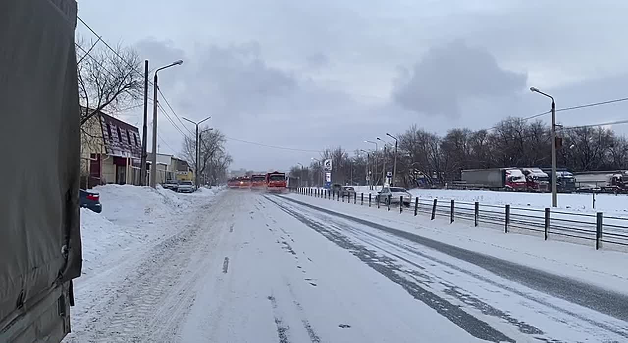Уборка снега в Челябинске не останавливается