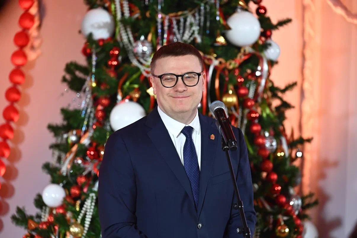 Губернатор Алексей Текслер провел новогодний прием для юных талантов и детей участников СВО