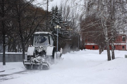 Лошкин поручил усилить ночную уборку снега в Челябинске