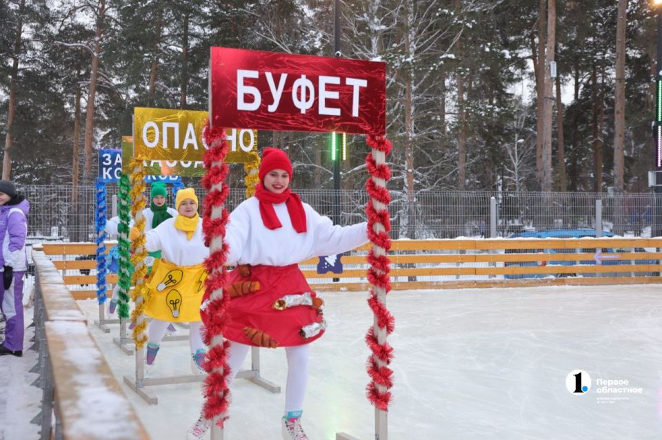 В челябинском парке Гагарина открыли каток
