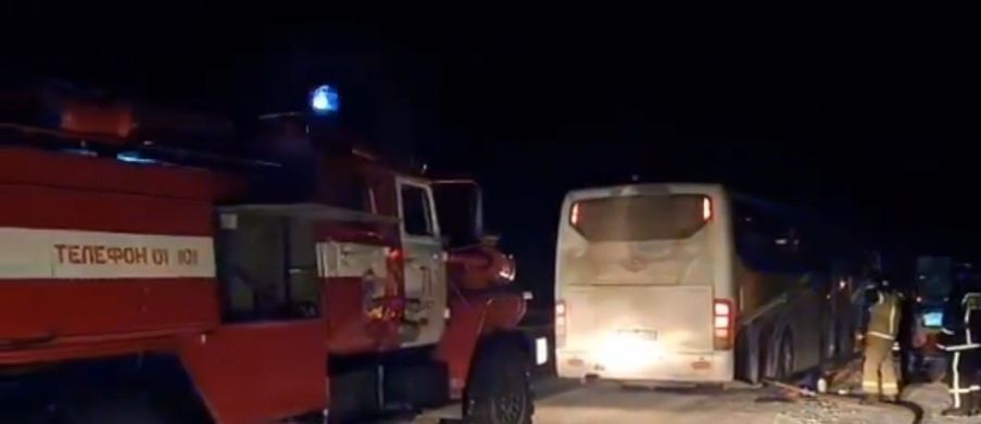 Рейсовый автобус замерз на пути из Челябинска в Магнитогорск