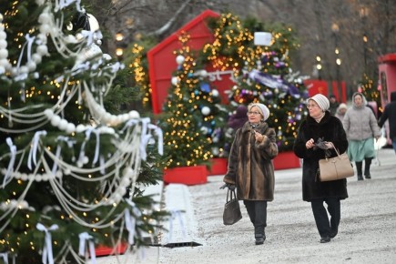 Без радости, но с елкой: жители Челябинска признались, что имитируют новогоднее настроение ради семьи
