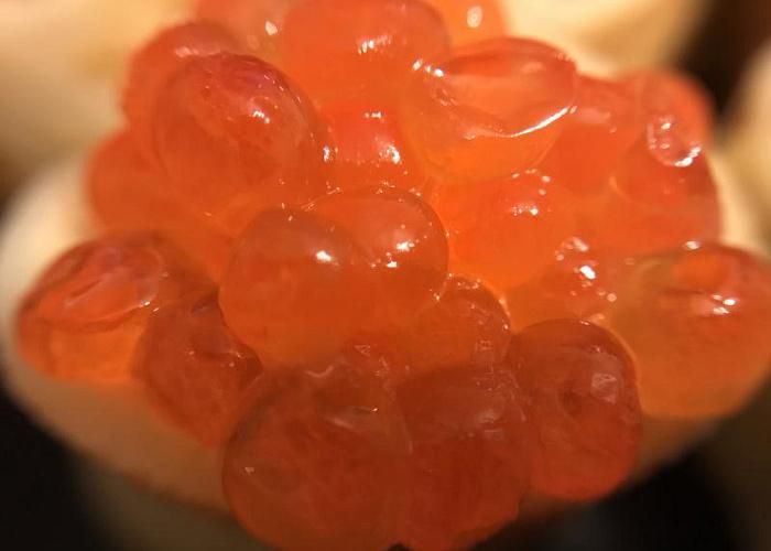 В Роскачестве показали главный признак поддельной икры