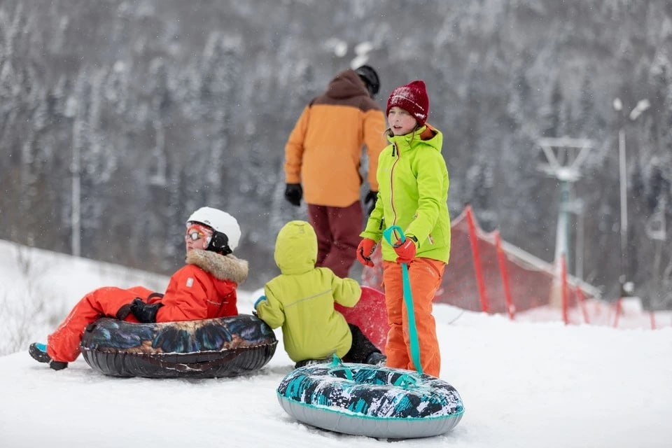 Навстречу приключениям: где покататься на тюбингах и ватрушках в Челябинске