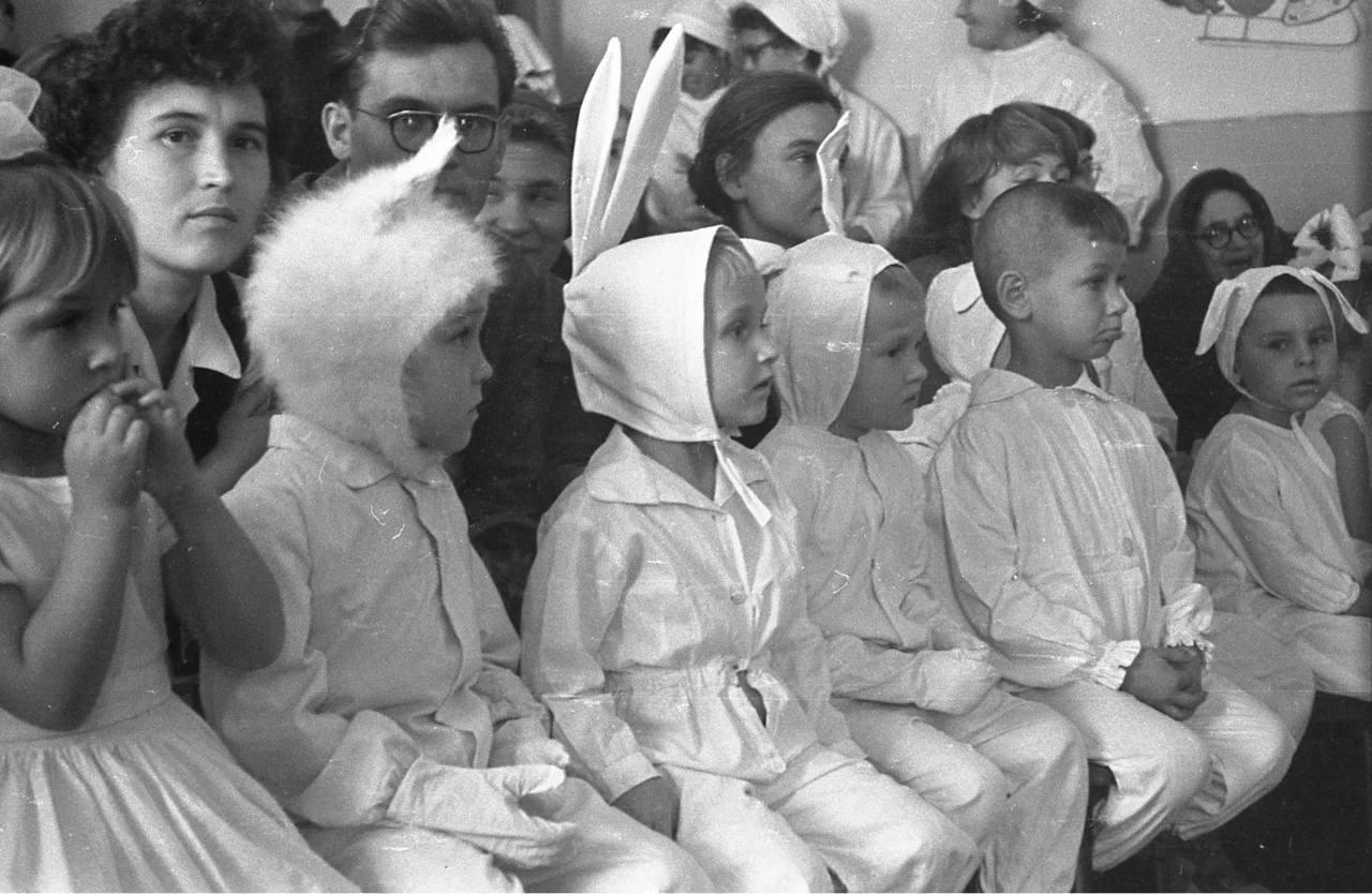 Как отмечали Новый год в СССР: 3 самых уютных советских традиции