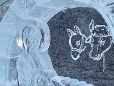 Рождественский вертеп появился на площади перед кафедральным собором