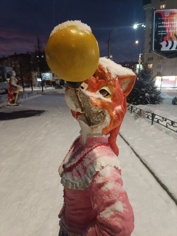 Разбили морду лисе: вандалы орудовали в парке сказочных фигур в Миассе