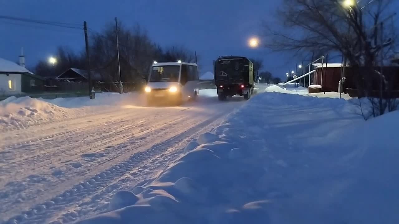 В Карталах продолжается очистка дорог от снега