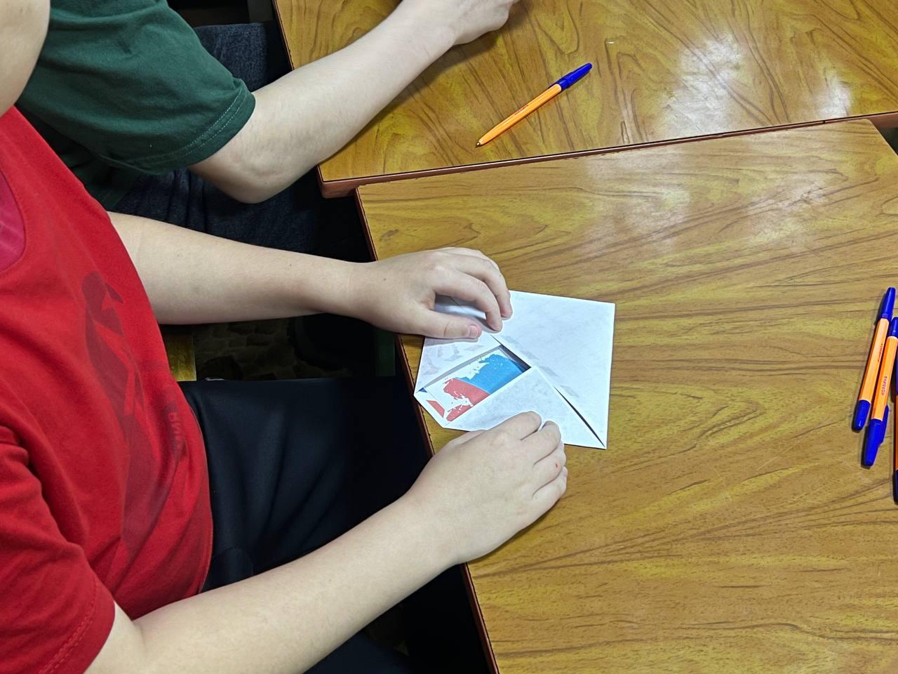 Ученики Челябинской области написали письма бойцам Ученики Челябинской области написали письма бойцам