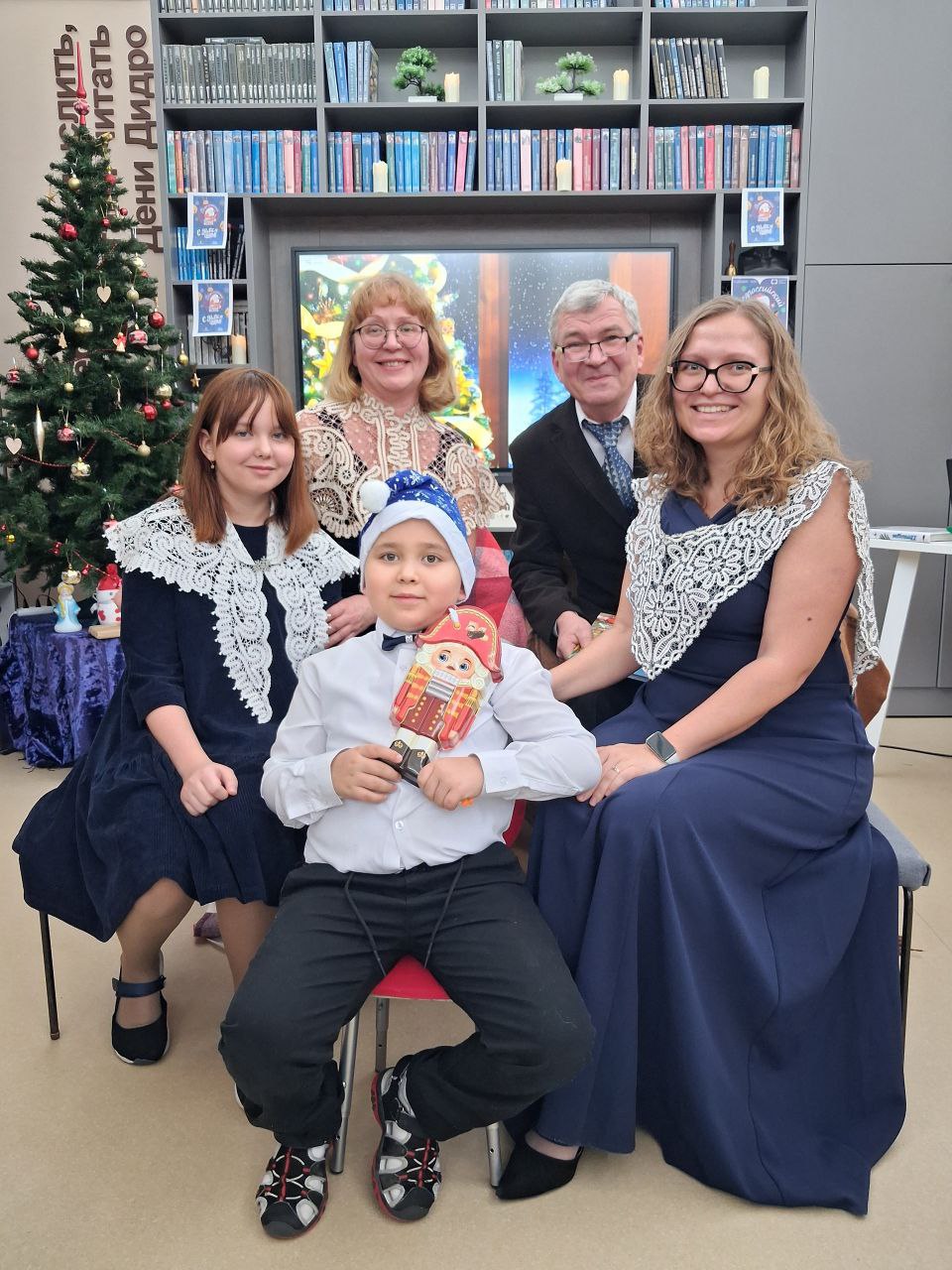 Жители Кусы создали уникальные тактильные книги для особенных детей Жители Кусы создали уникальные тактильные книги для особенных детей