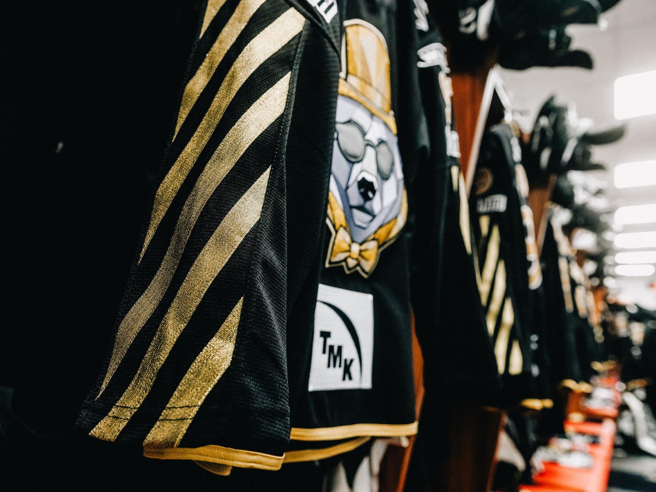 Хоккейный клуб «Трактор» сегодня в чемпионате КХЛ принимает минское «Динамо» Хоккейный клуб «Трактор» сегодня в чемпионате КХЛ принимает минское «Динамо»