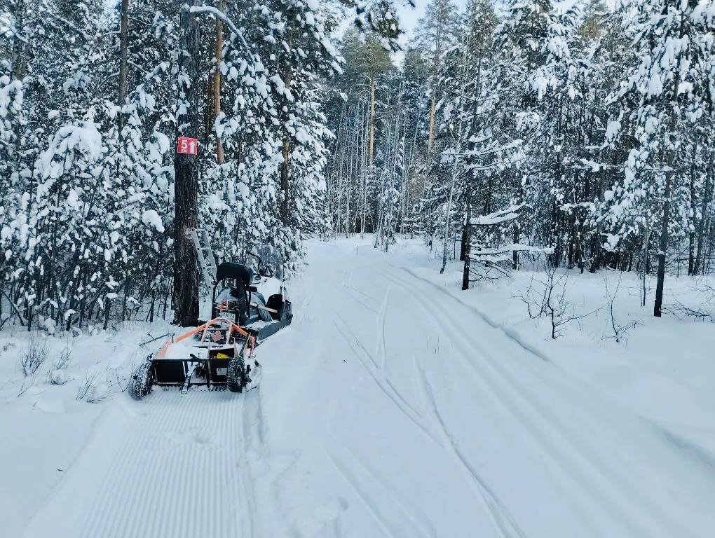 Сотрудники МБУ «Спортивный город» г. Челябинска регулярно обновляют лыжные трассы Сотрудники МБУ «Спортивный город» г. Челябинска регулярно обновляют лыжные трассы