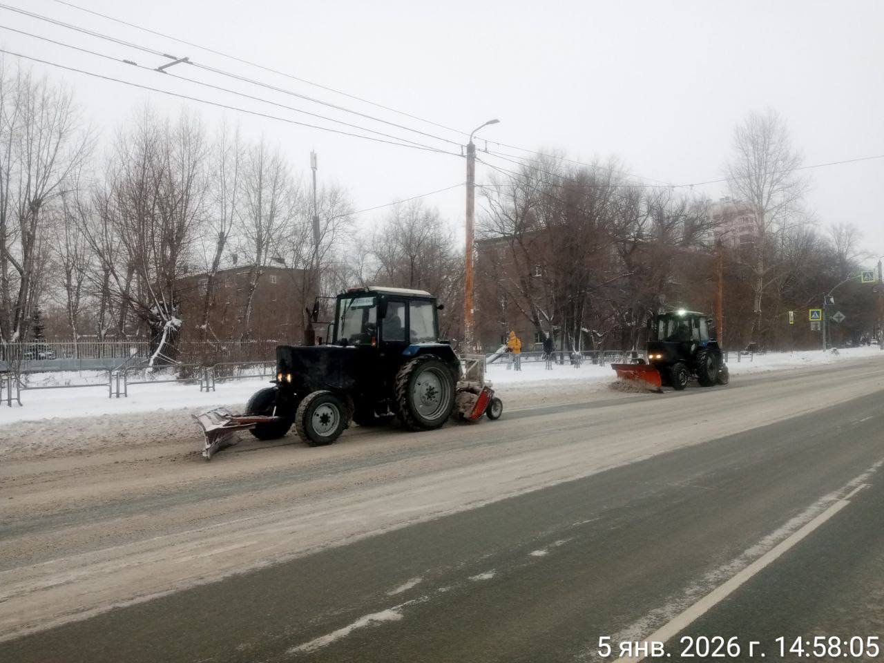 Готовимся к снегопаду. По прогнозу синоптиков уже сегодня в Челябинске ухудшится погода – к вечеру ожидается сильный снегопад Готовимся к снегопаду. По прогнозу синоптиков уже сегодня в Челябинске ухудшится погода – к вечеру ожидается сильный снегопад