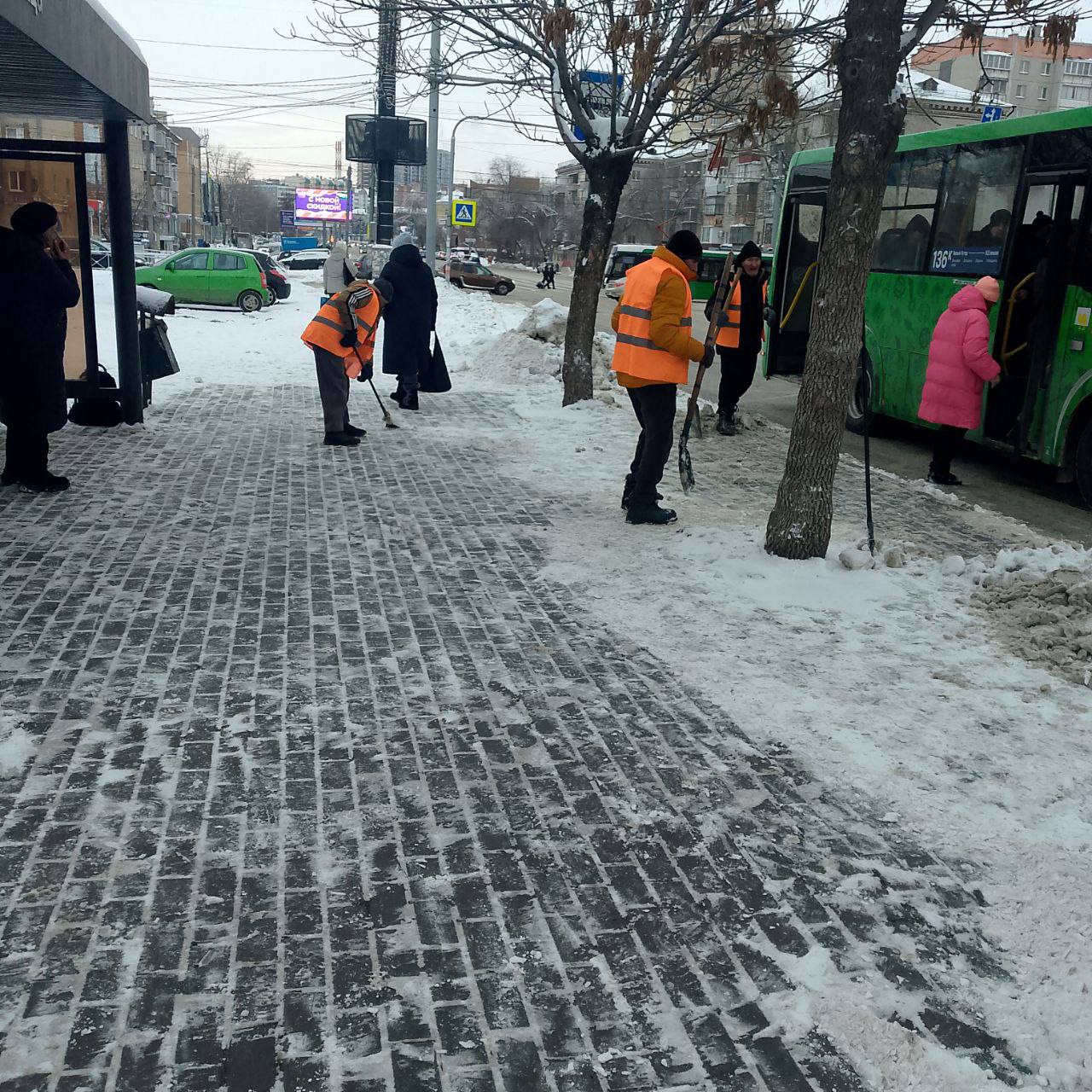 Готовимся к снегопаду. По прогнозу синоптиков уже сегодня в Челябинске ухудшится погода – к вечеру ожидается сильный снегопад Готовимся к снегопаду. По прогнозу синоптиков уже сегодня в Челябинске ухудшится погода – к вечеру ожидается сильный снегопад